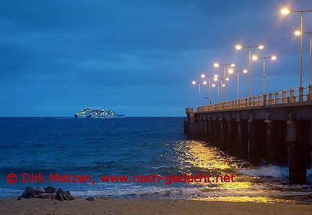 Porto Santo, Fhre nach Madeira am Abend