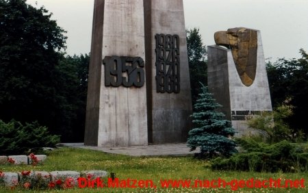 Poznan / Posen - Denkmal polnische Aufstände 1987