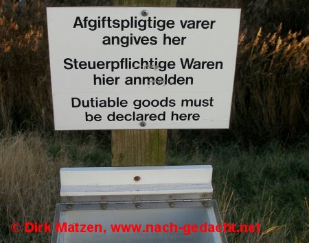 Schild Steuerpflichtige Waren hier anmelden
