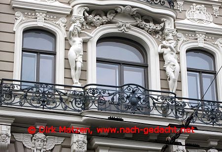 Riga, Jugendstil nackte Frauen
