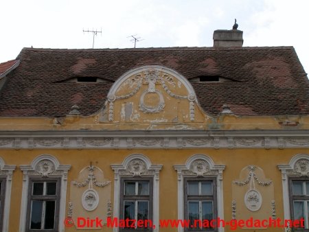 Sibiu, Hermannstadt - Altbau mit charakteritischem Dach