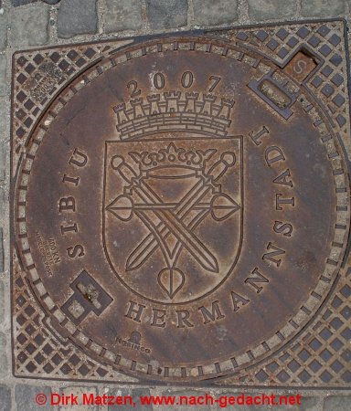 Sibiu, Hermannstadt - Kunstvoller Kanalisations-Deckel