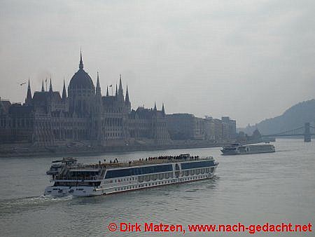 Budapest, Parlament an der Donau