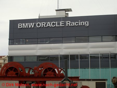 Valencia, BMW Oracle Racing-Halle vom America's Cup 2007