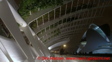 Valencia, Blick in Richtung zur Oper in der Nacht