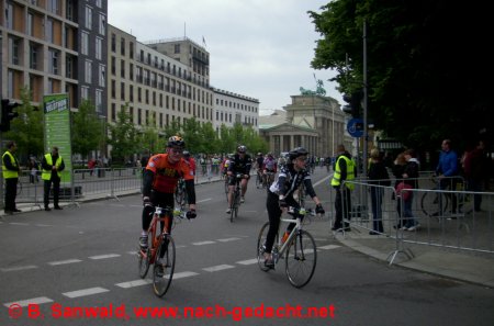 Velothon, nach dem Ziel am Brandenburger Tor