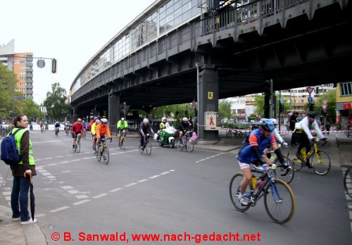 Velothon - Radrennfahrer in Kreuzberg